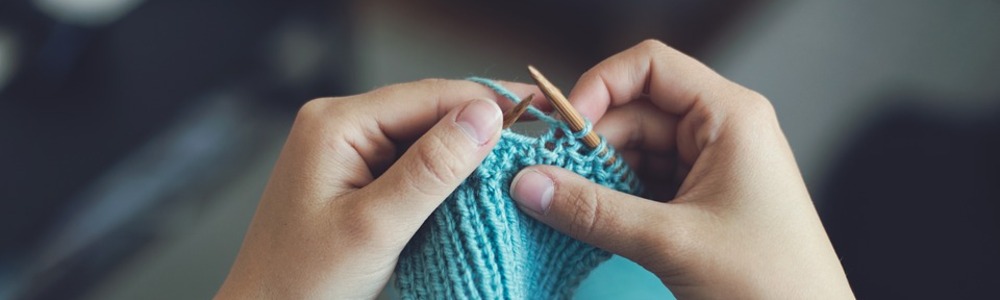 Lær å strikke med et strikkekurs for nybegynnere